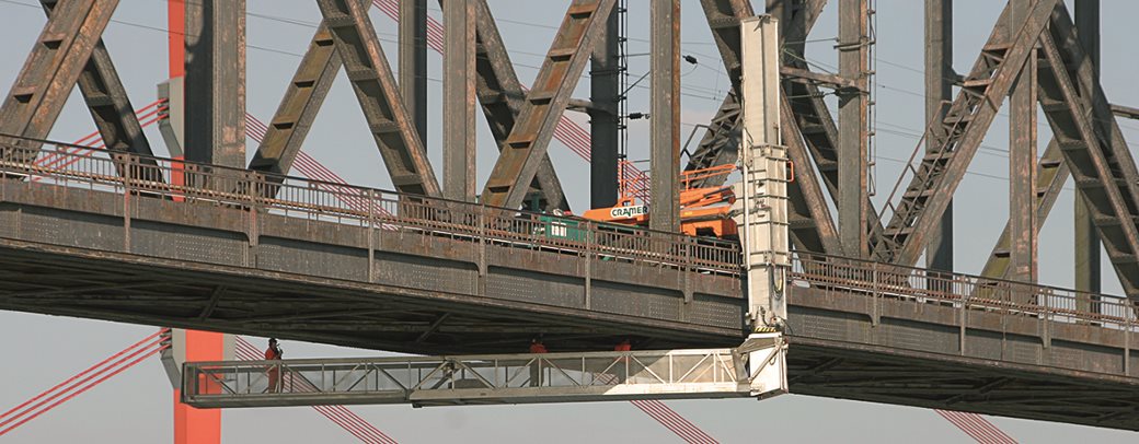 Inspeção de ponte com ponte