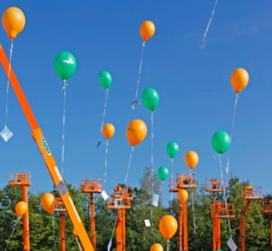 Ballons Jubiläumsfeier Cramer Arbeitsbühnen