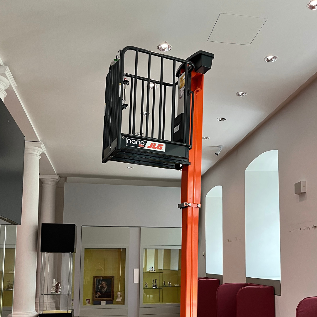 Nano 35 von JLG im Museum